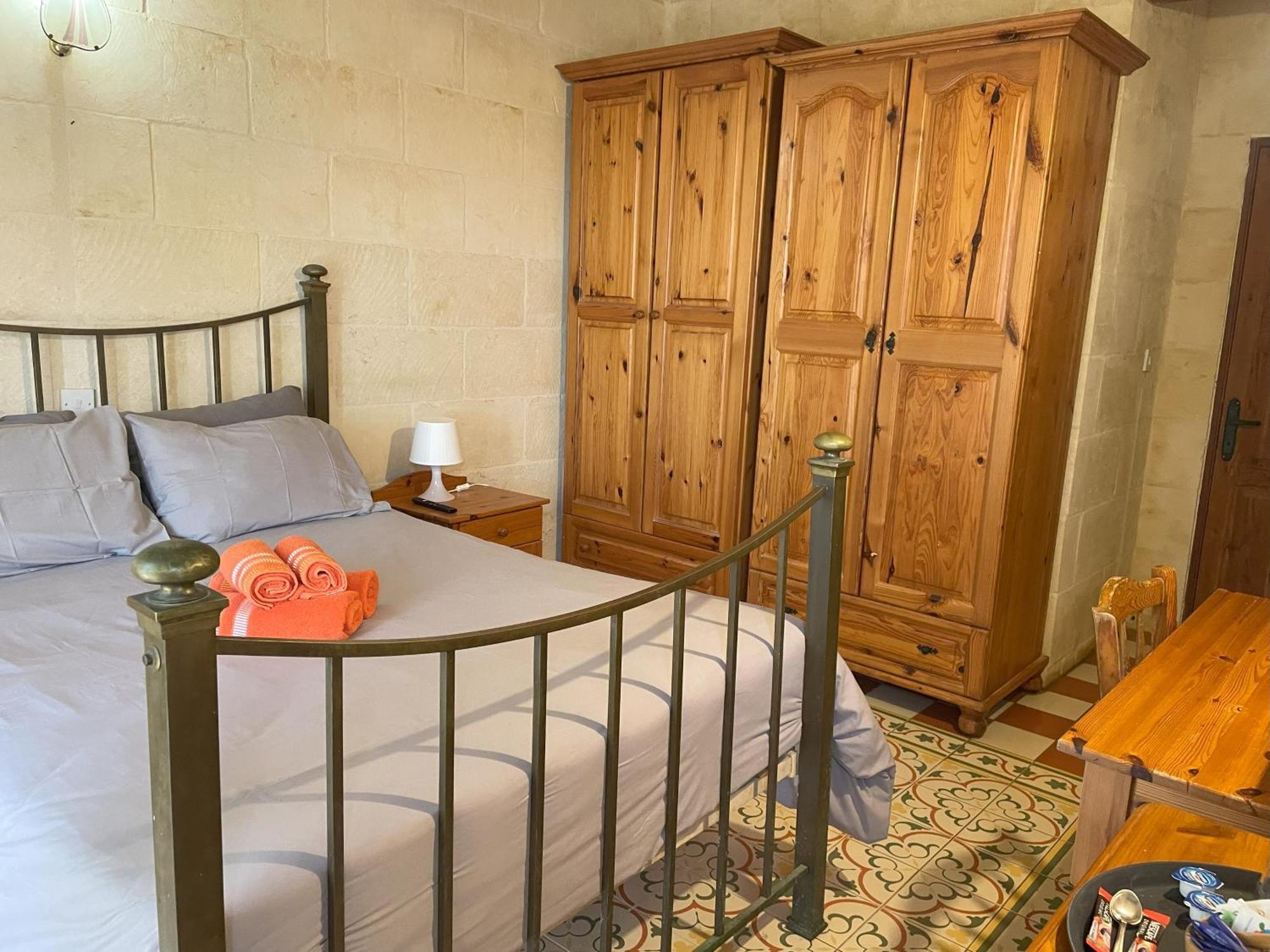 Ta' Lorenzo Guest House ซานลอว์เรนซ์ ภายนอก รูปภาพ